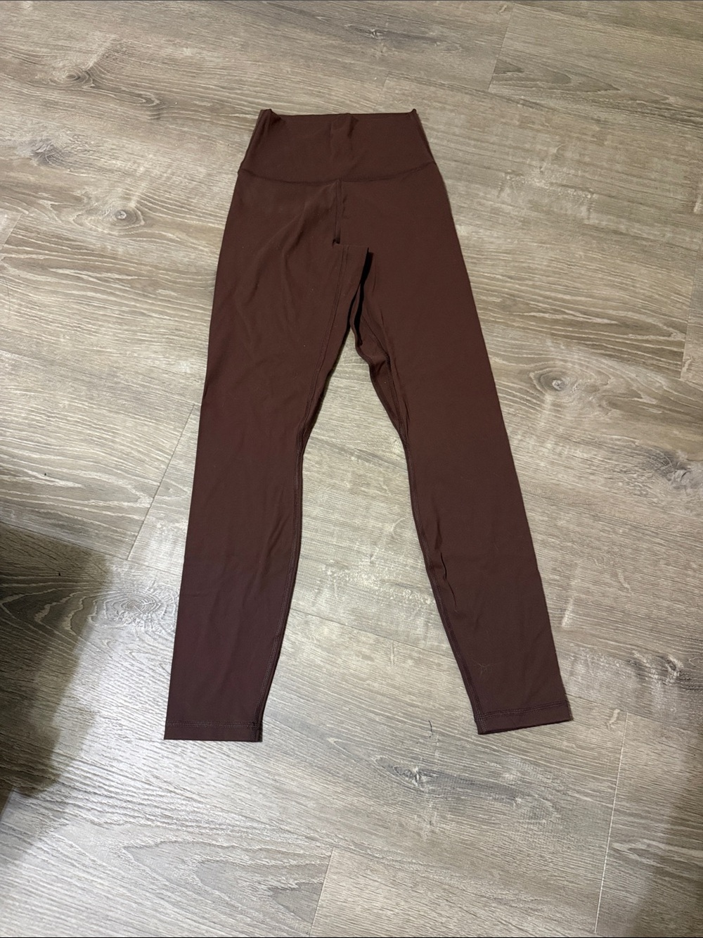 nuuds High-Waisted Leggings in Chocolate Brown